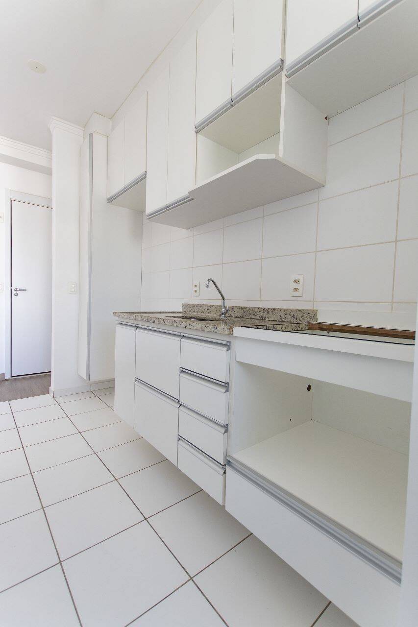 Apartamento à venda com 2 quartos, 56m² - Foto 2