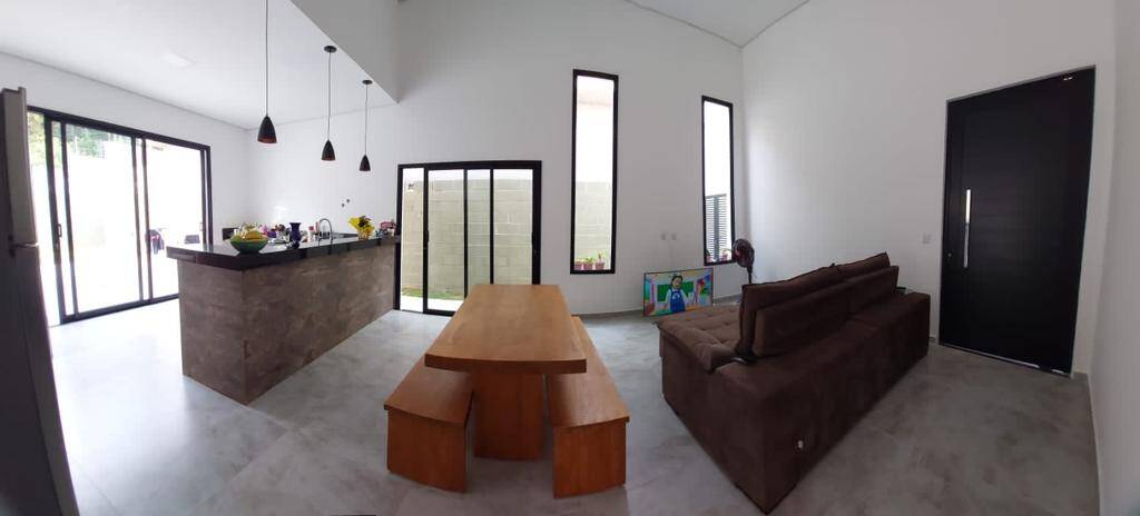 Casa de Condomínio à venda com 3 quartos, 140m² - Foto 1