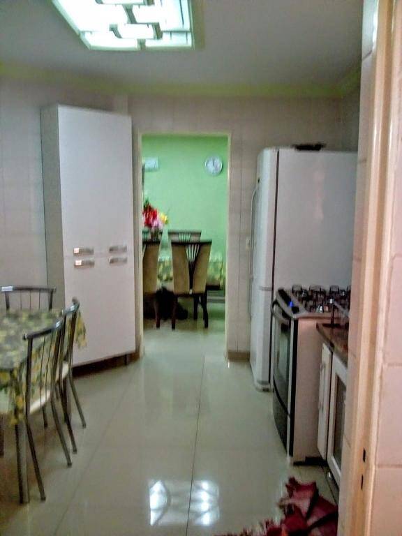 Apartamento à venda com 2 quartos, 84m² - Foto 3