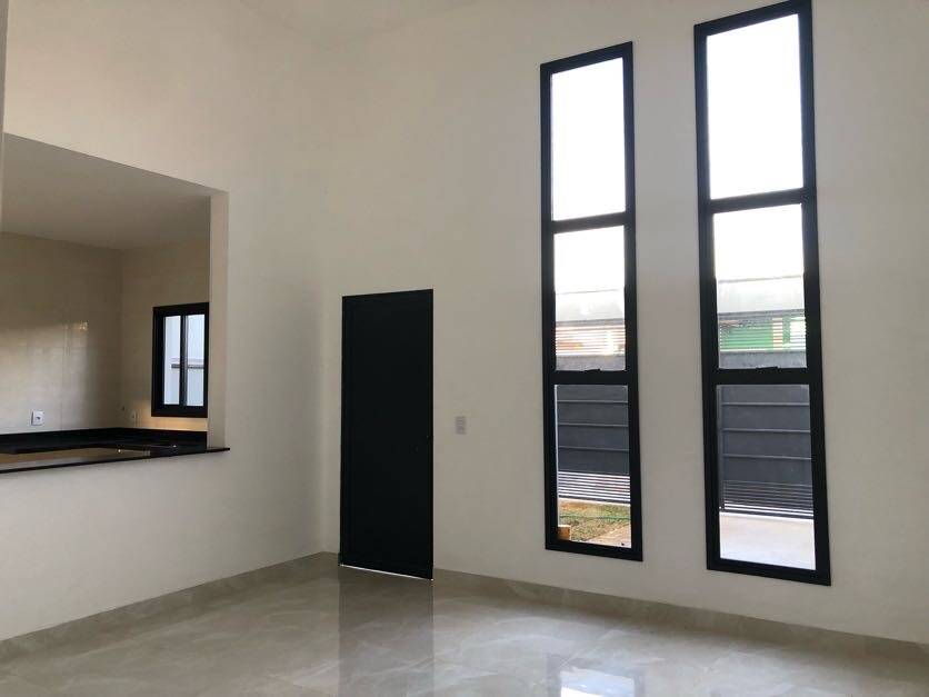 Casa à venda com 3 quartos, 105m² - Foto 2