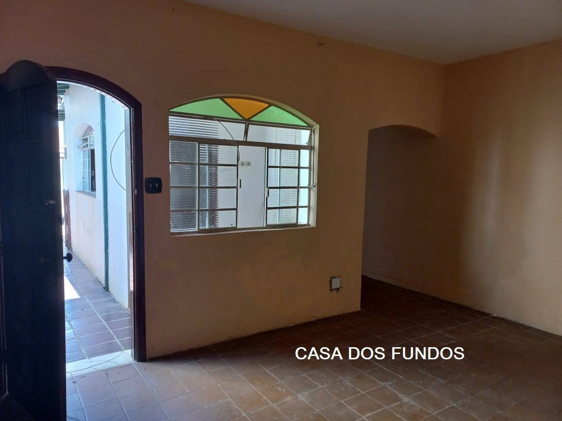 Casa à venda com 4 quartos, 190m² - Foto 28