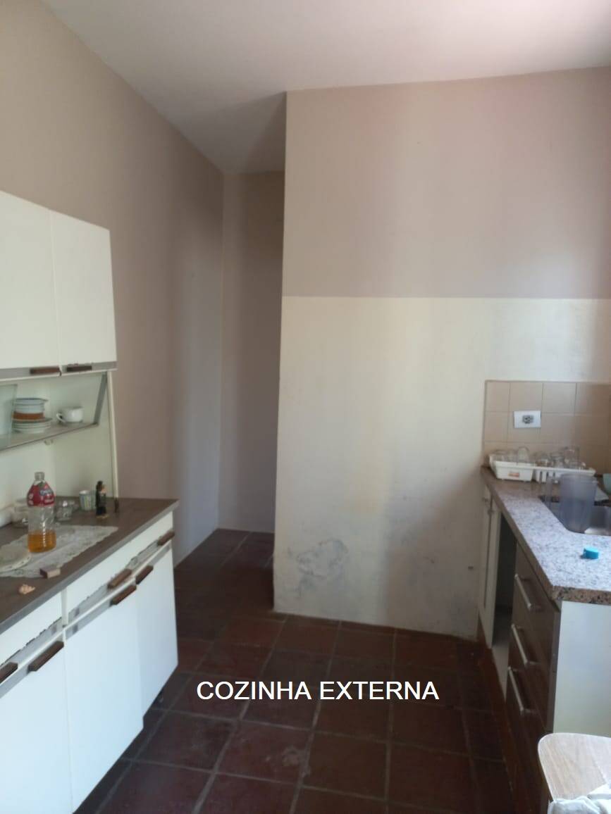 Casa à venda com 4 quartos, 190m² - Foto 32