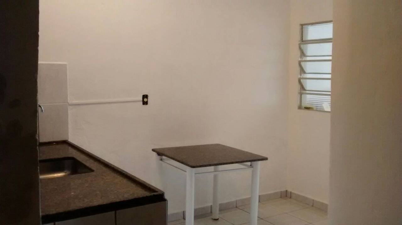 Casa à venda com 4 quartos, 250m² - Foto 23