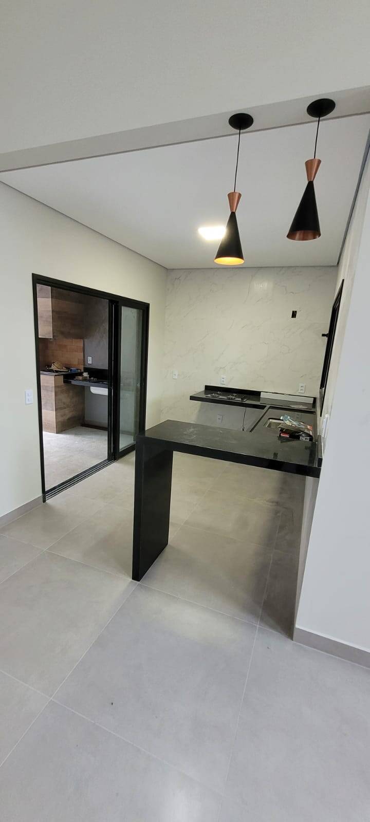 Casa à venda com 3 quartos, 98m² - Foto 4