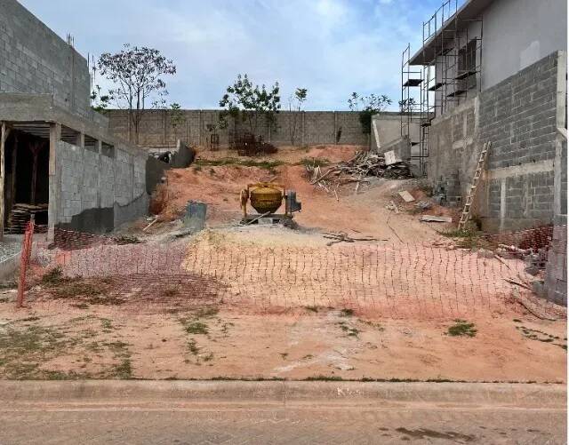 Terreno à venda, 360m² - Foto 1