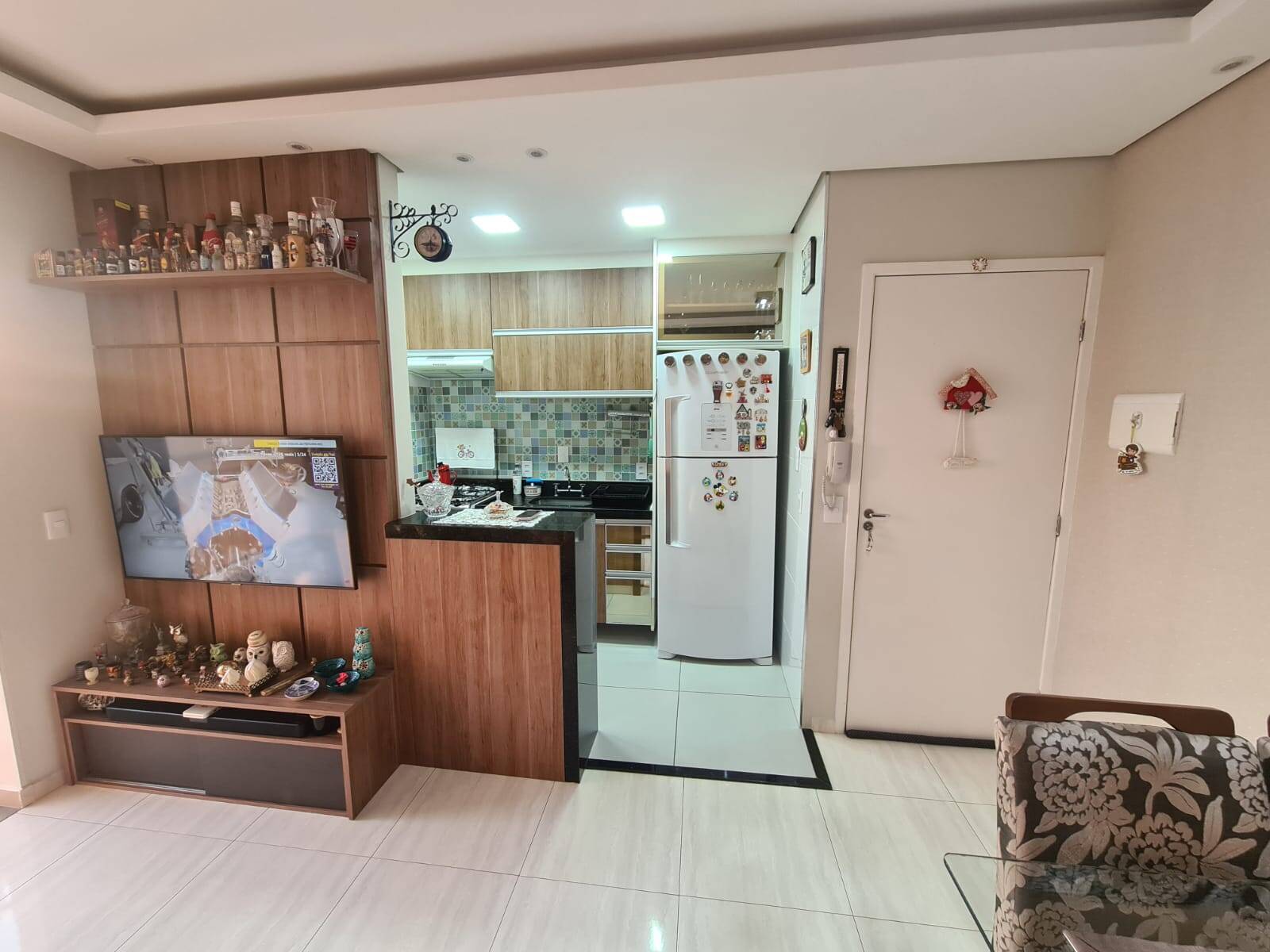 Apartamento à venda com 2 quartos, 45m² - Foto 3