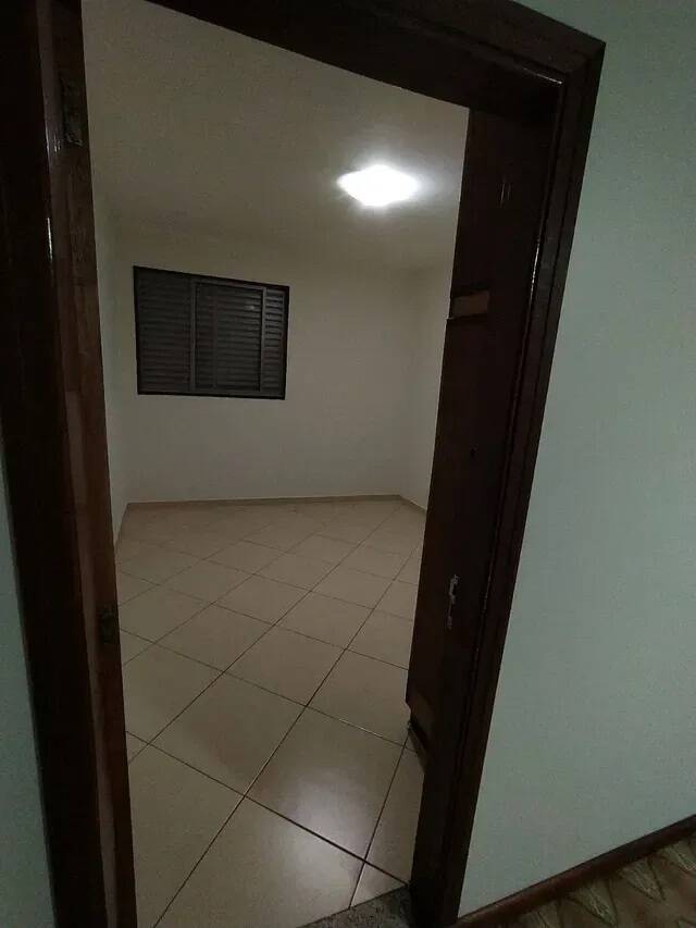 Casa à venda com 4 quartos, 200m² - Foto 7