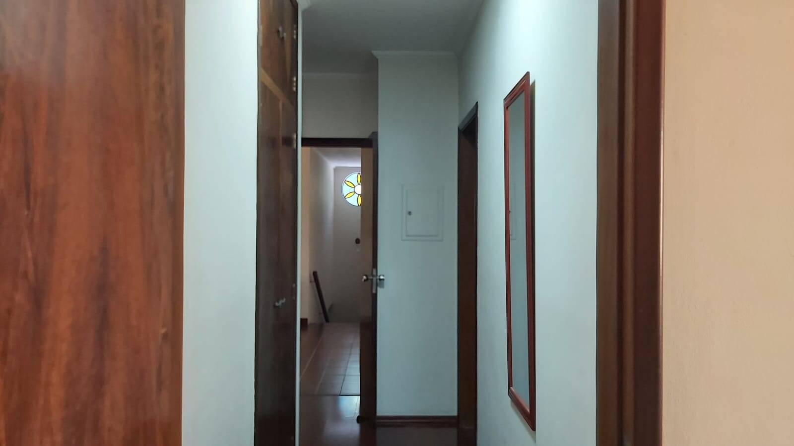 Casa à venda com 3 quartos, 198m² - Foto 9