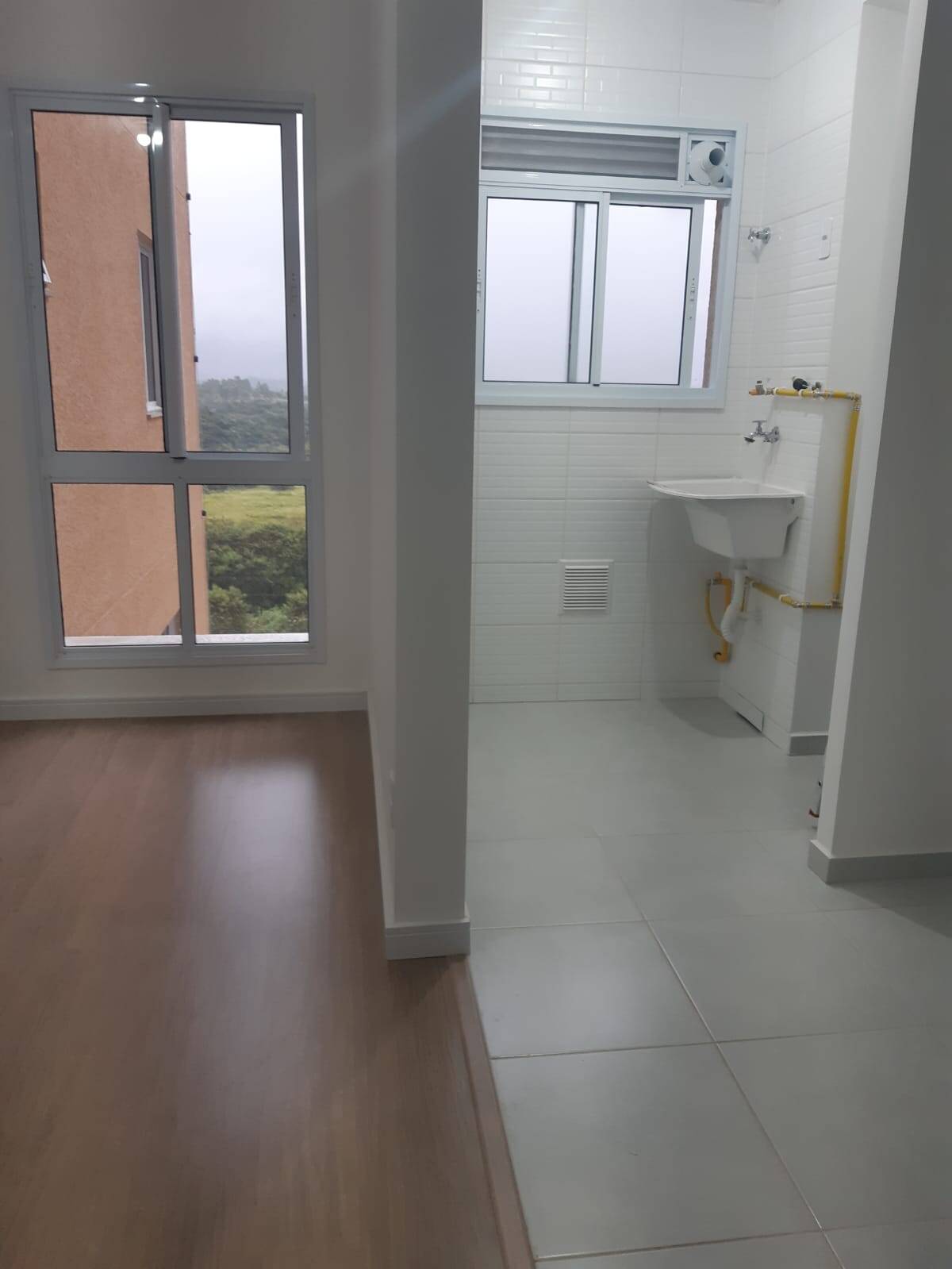 Apartamento à venda com 3 quartos, 64m² - Foto 4