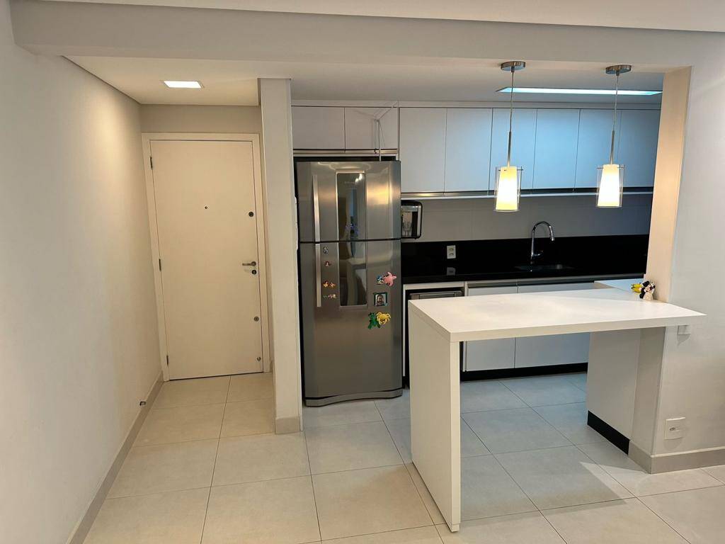 Apartamento à venda com 3 quartos, 97m² - Foto 3