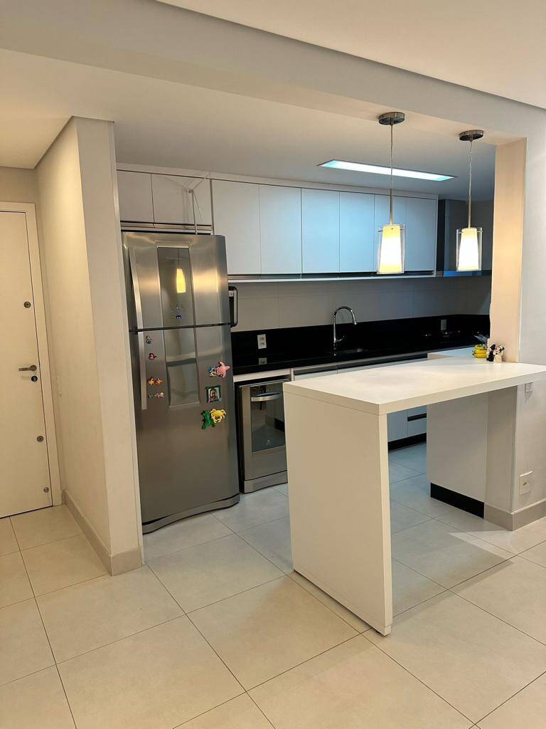 Apartamento à venda com 3 quartos, 97m² - Foto 9