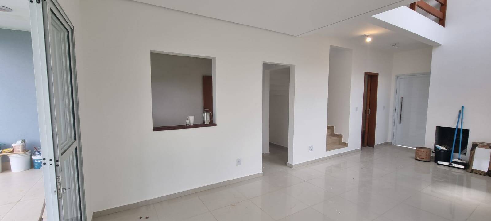 Casa de Condomínio à venda com 1 quarto, 250m² - Foto 3