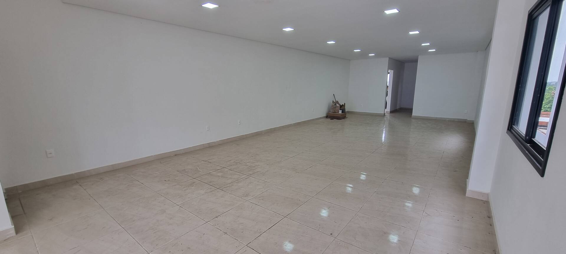 Prédio Inteiro para alugar, 120m² - Foto 2