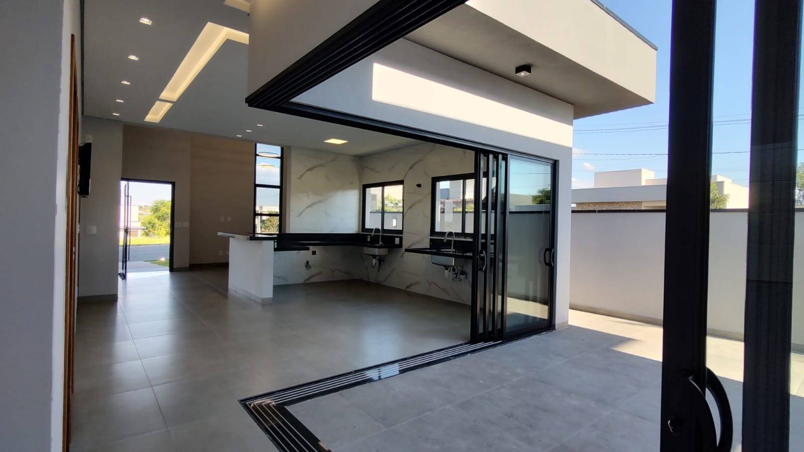 Casa de Condomínio à venda com 3 quartos, 147m² - Foto 3