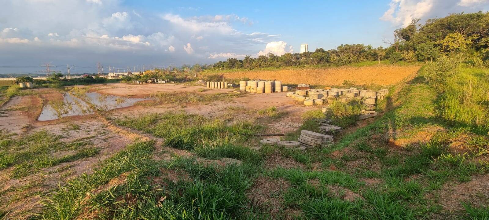 Terreno à venda, 5876m² - Foto 1