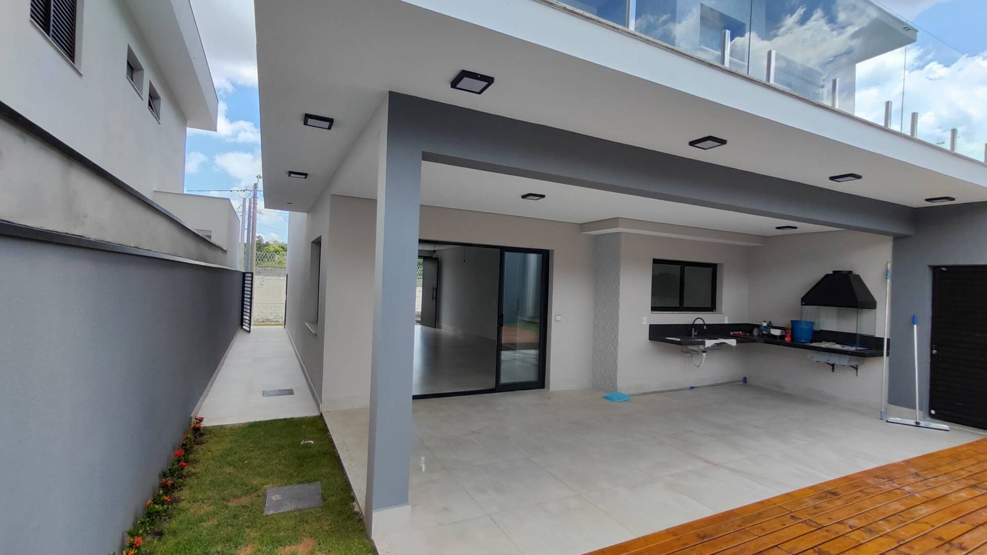 Casa de Condomínio à venda com 3 quartos, 240m² - Foto 5