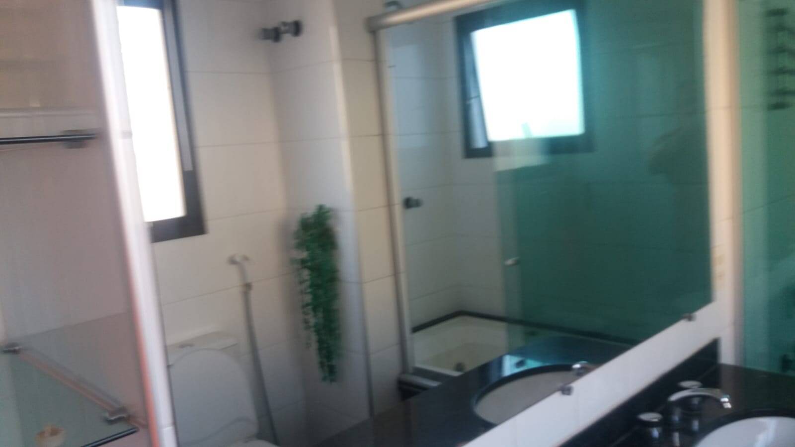 Apartamento para alugar com 5 quartos, 230m² - Foto 10