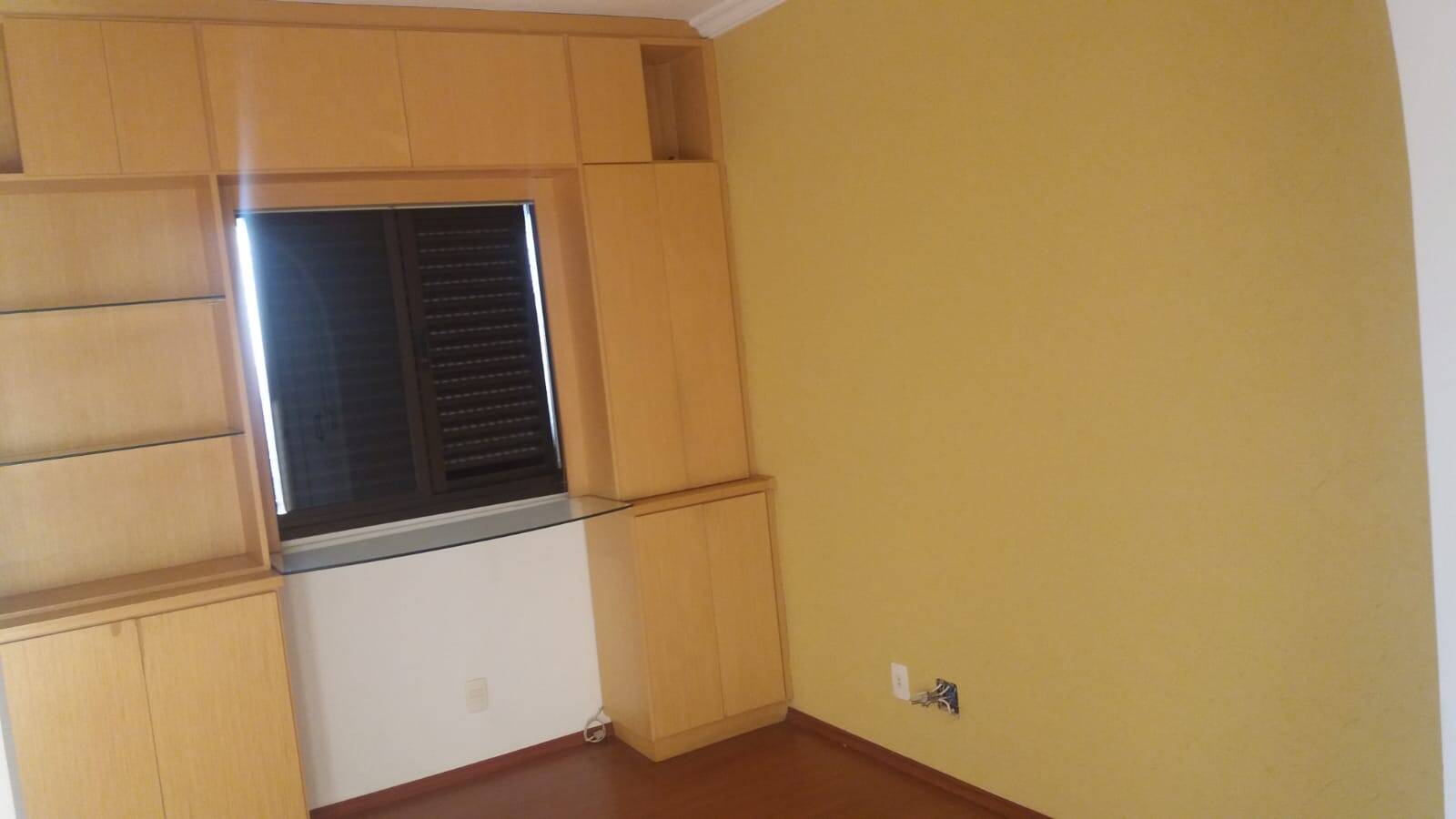 Apartamento para alugar com 5 quartos, 230m² - Foto 8