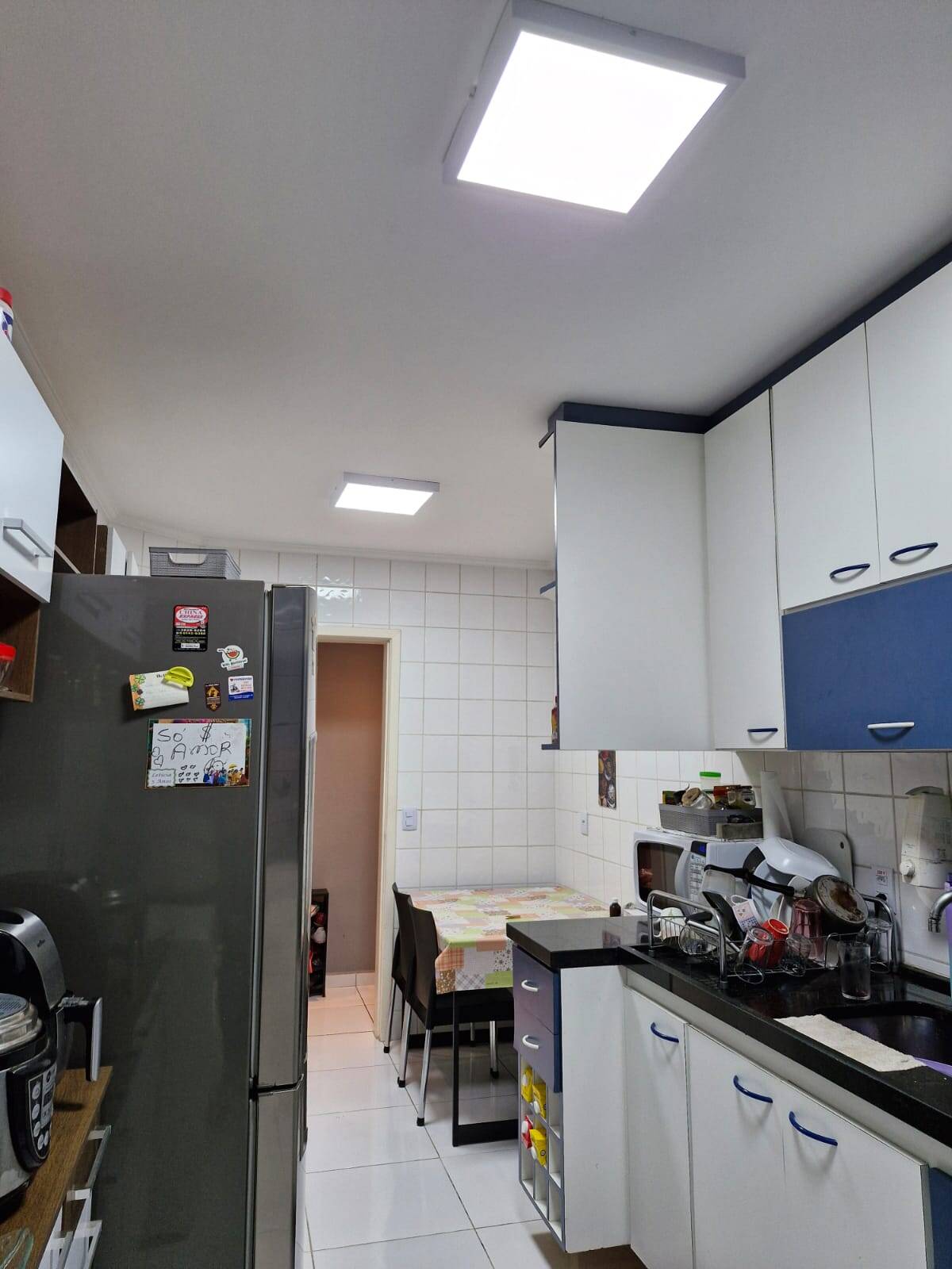 Apartamento à venda com 3 quartos, 100m² - Foto 3