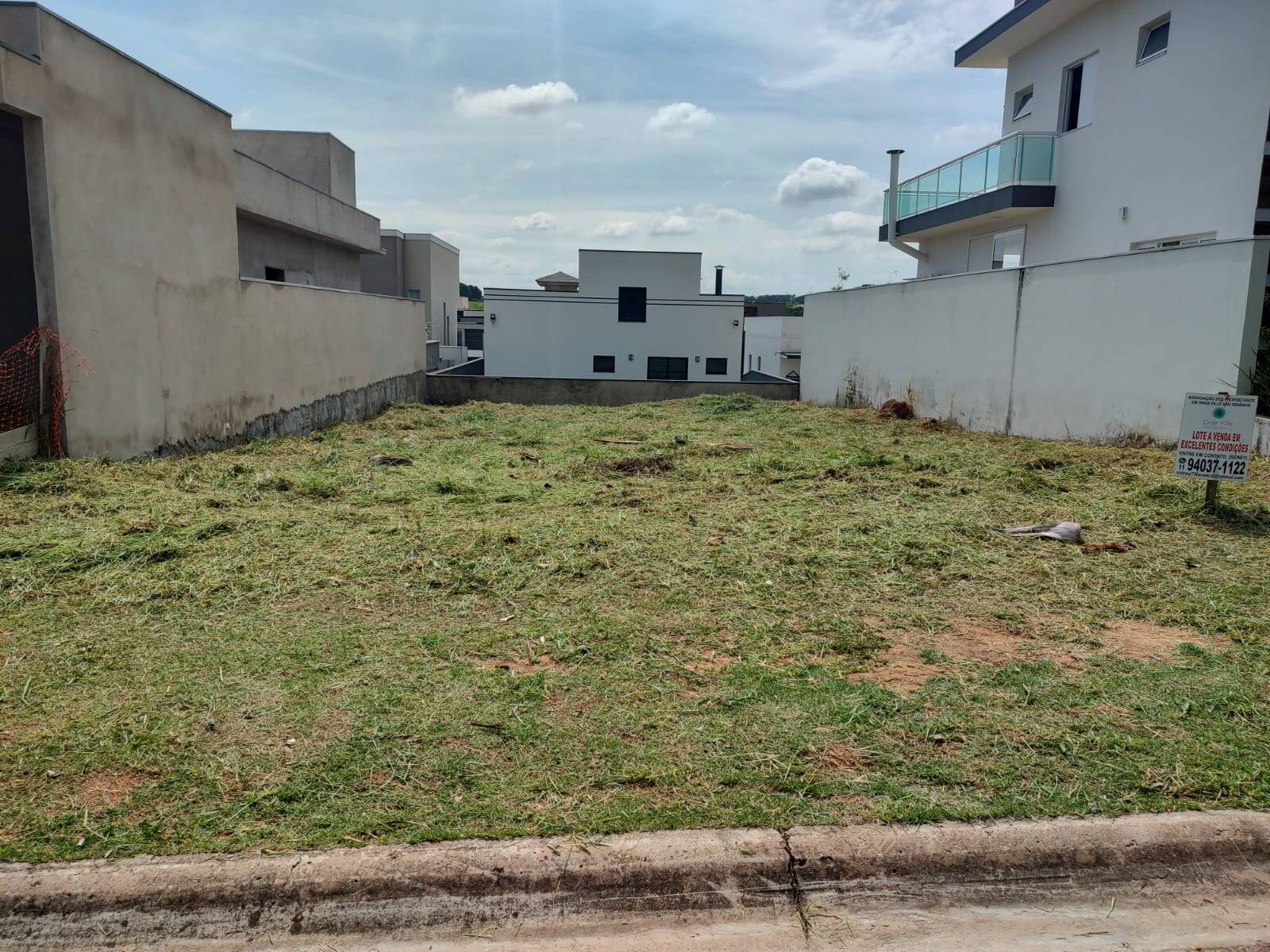 Terreno à venda, 300m² - Foto 1