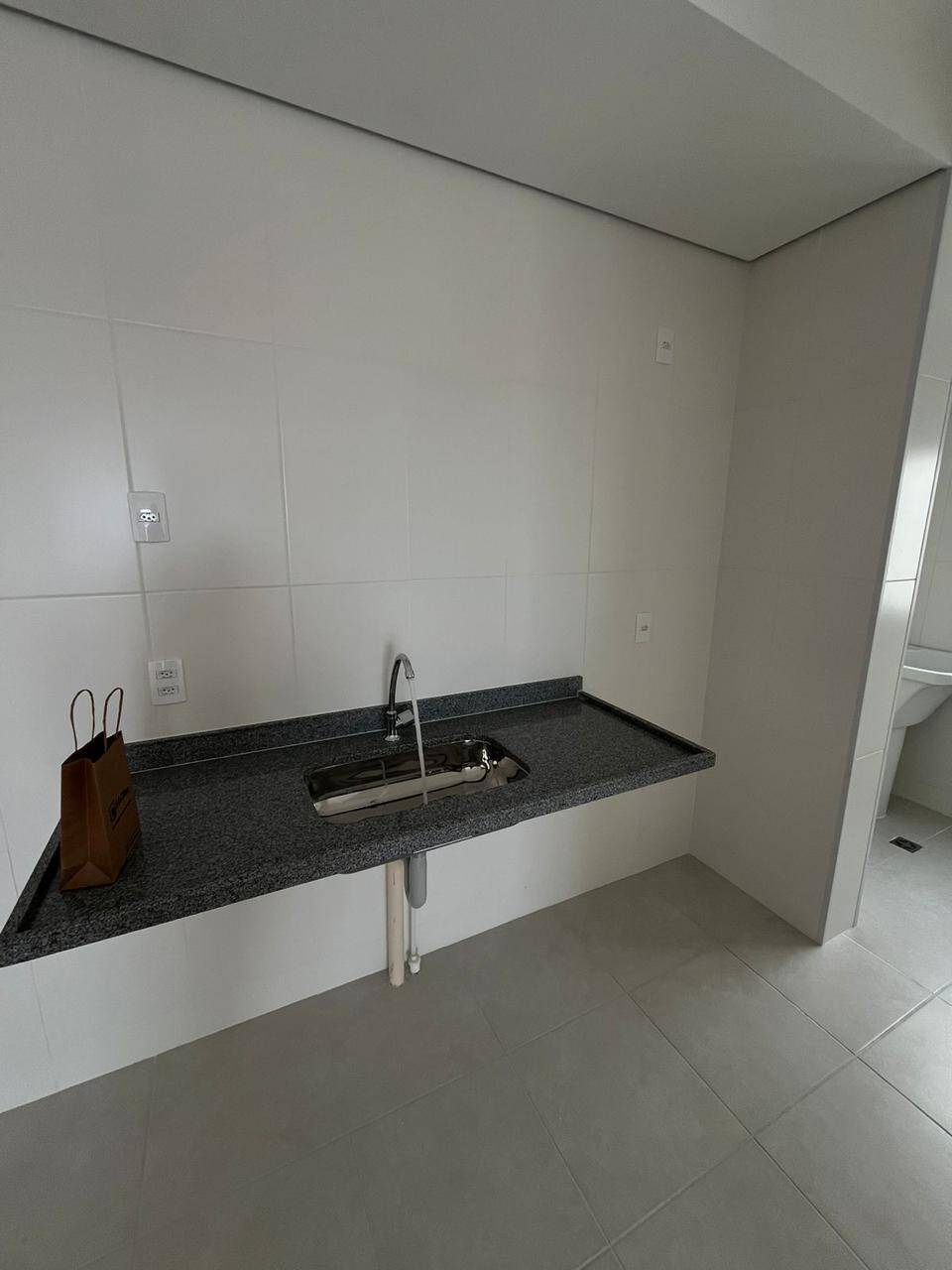 Apartamento à venda com 2 quartos, 64m² - Foto 10