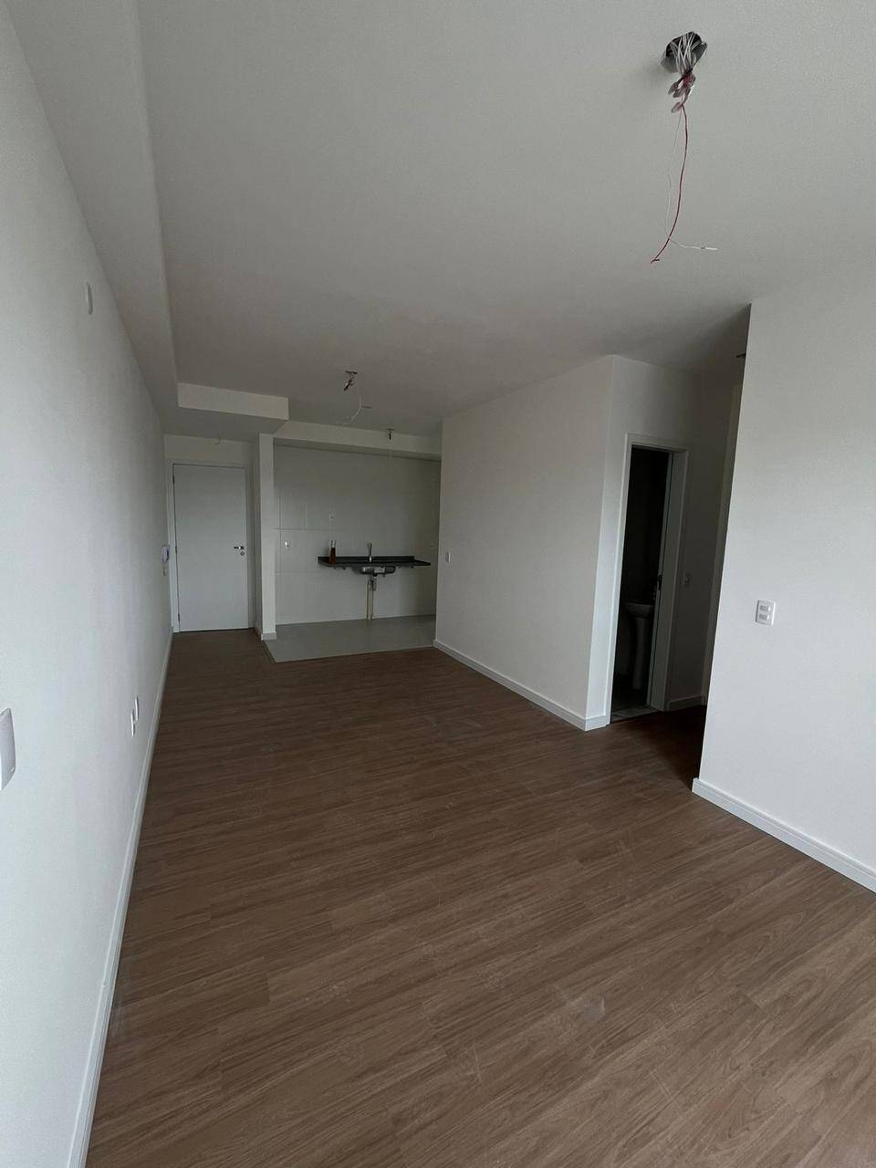 Apartamento à venda com 2 quartos, 64m² - Foto 2