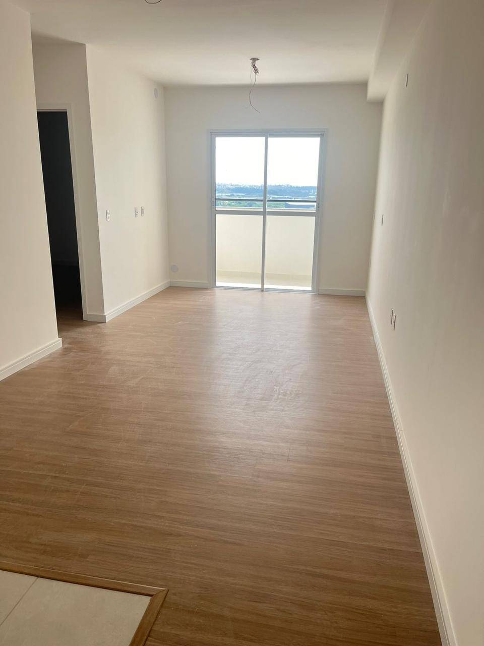 Apartamento à venda com 2 quartos, 64m² - Foto 1