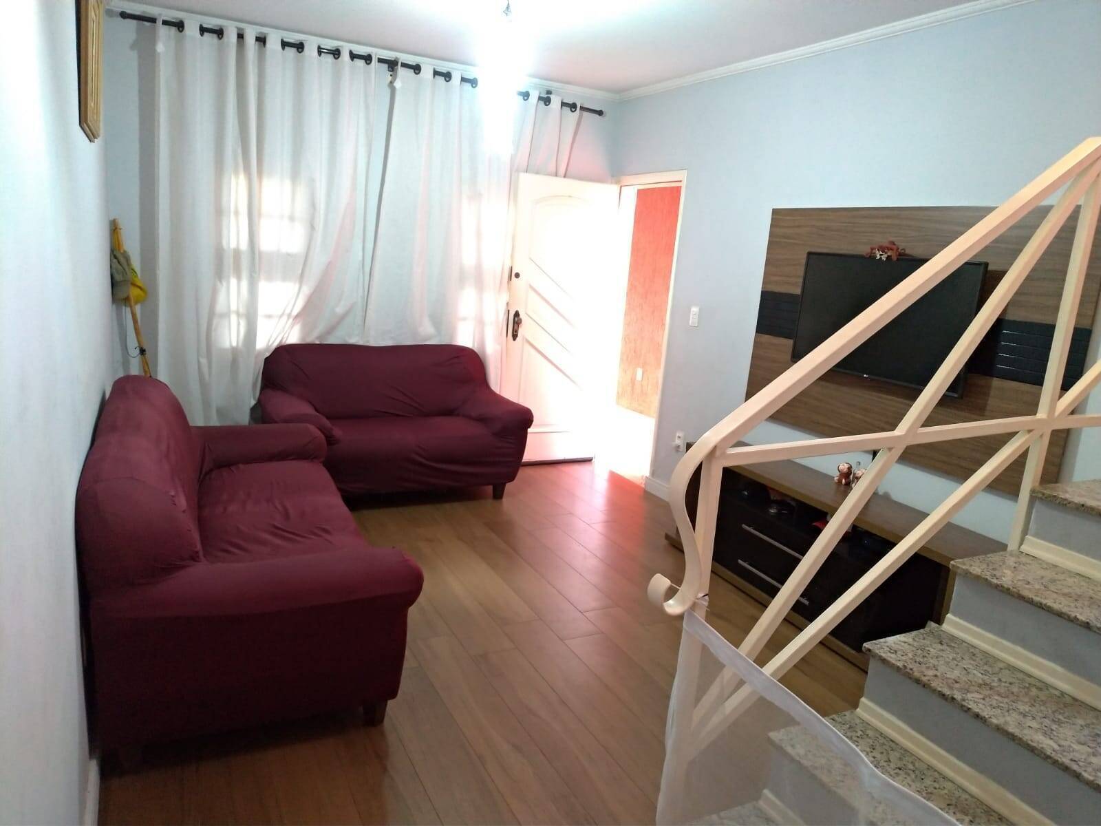 Casa à venda com 3 quartos, 143m² - Foto 1