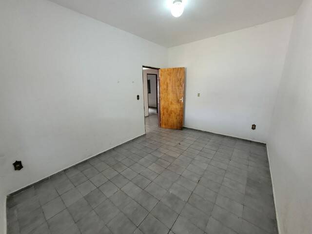 Fazenda à venda com 2 quartos, 184m² - Foto 3