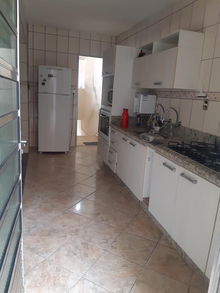 Casa à venda com 3 quartos, 206m² - Foto 3