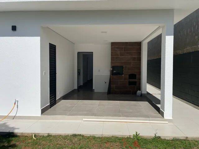 Casa à venda com 3 quartos, 126m² - Foto 3