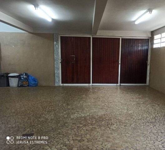 Casa à venda com 4 quartos, 334m² - Foto 18