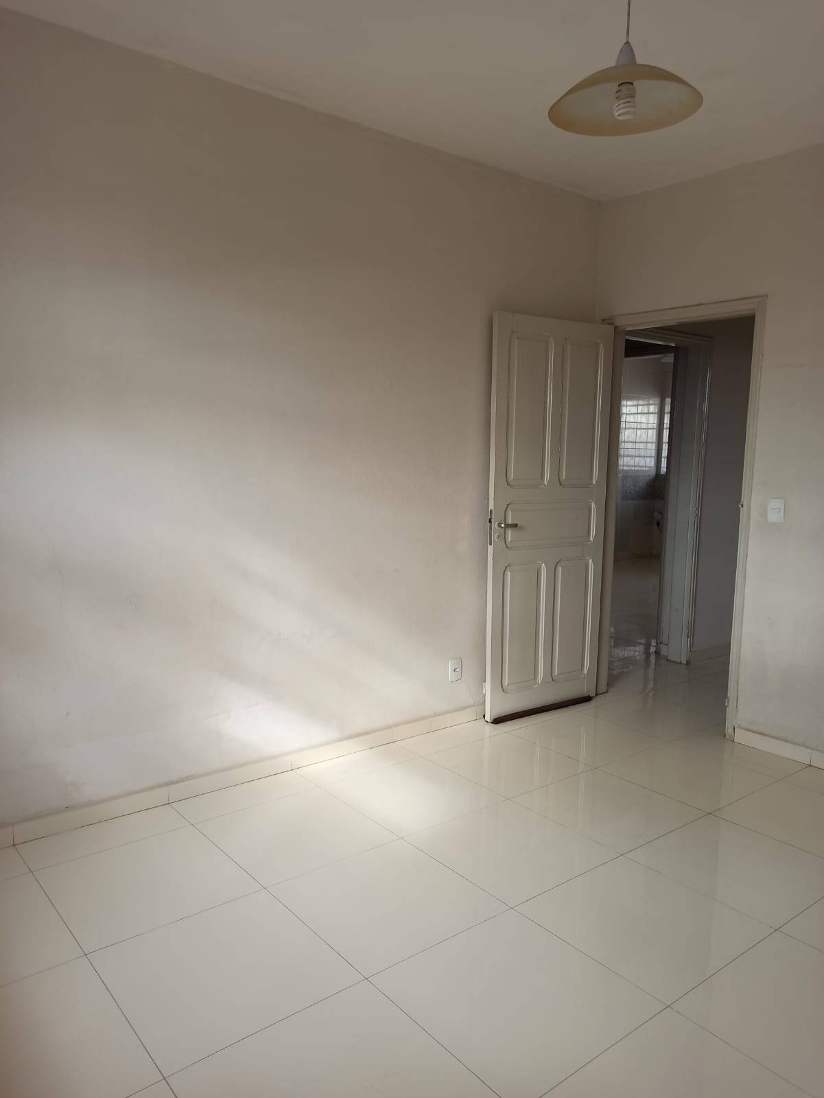 Casa à venda com 4 quartos, 168m² - Foto 5