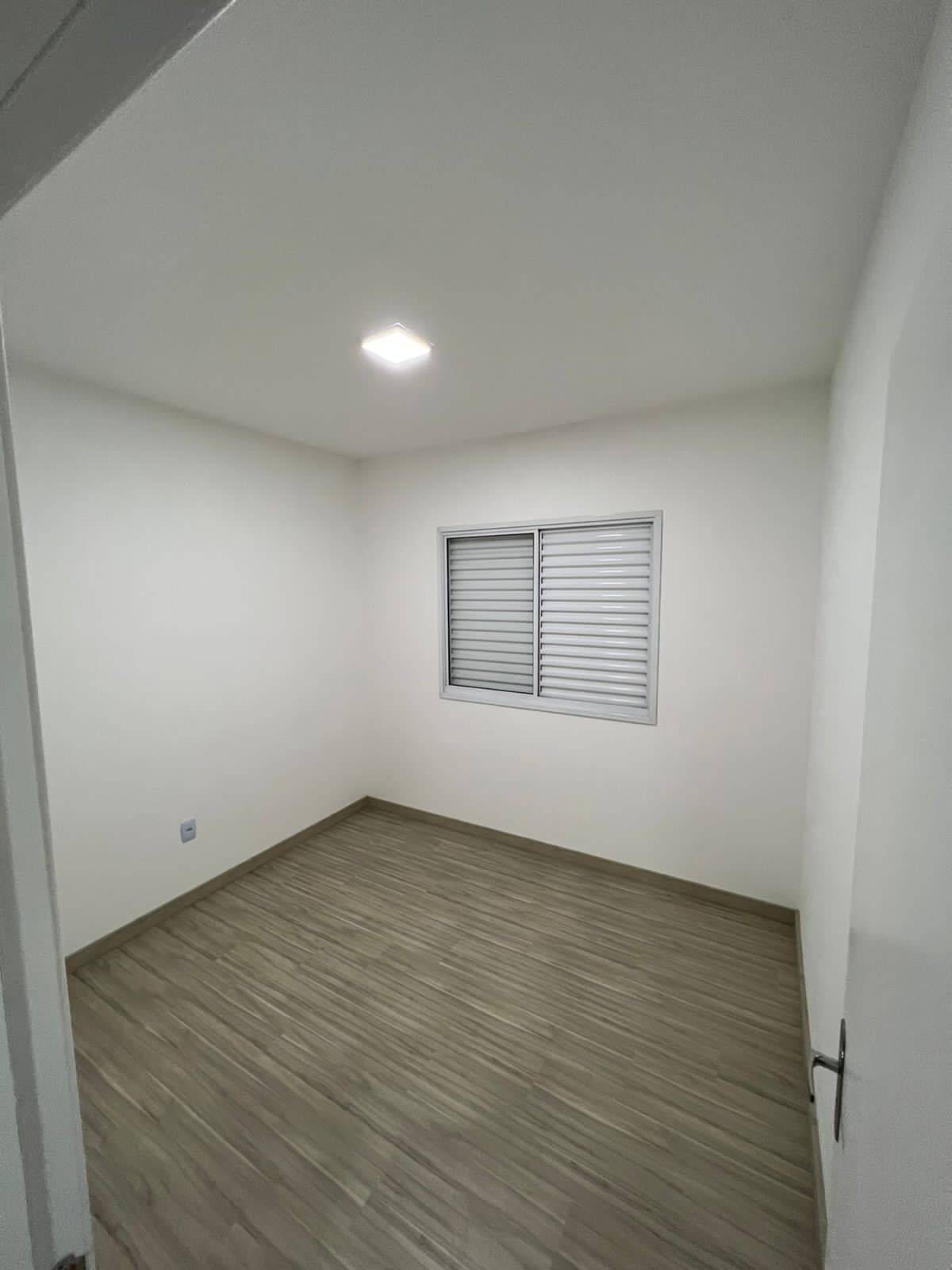 Apartamento à venda com 2 quartos, 45m² - Foto 3