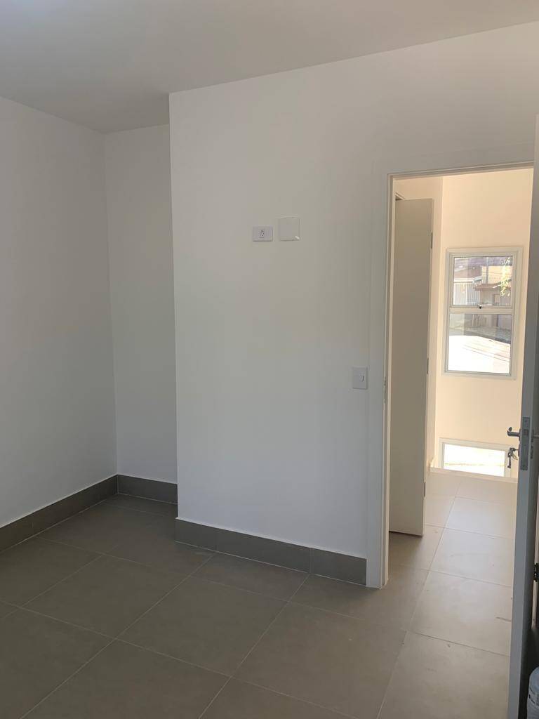 Casa à venda com 3 quartos, 110m² - Foto 16